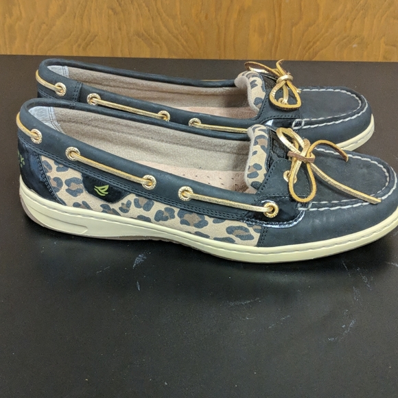 Sperry's Top Slider black Angelfish with Leopard - Picture 2 of 5